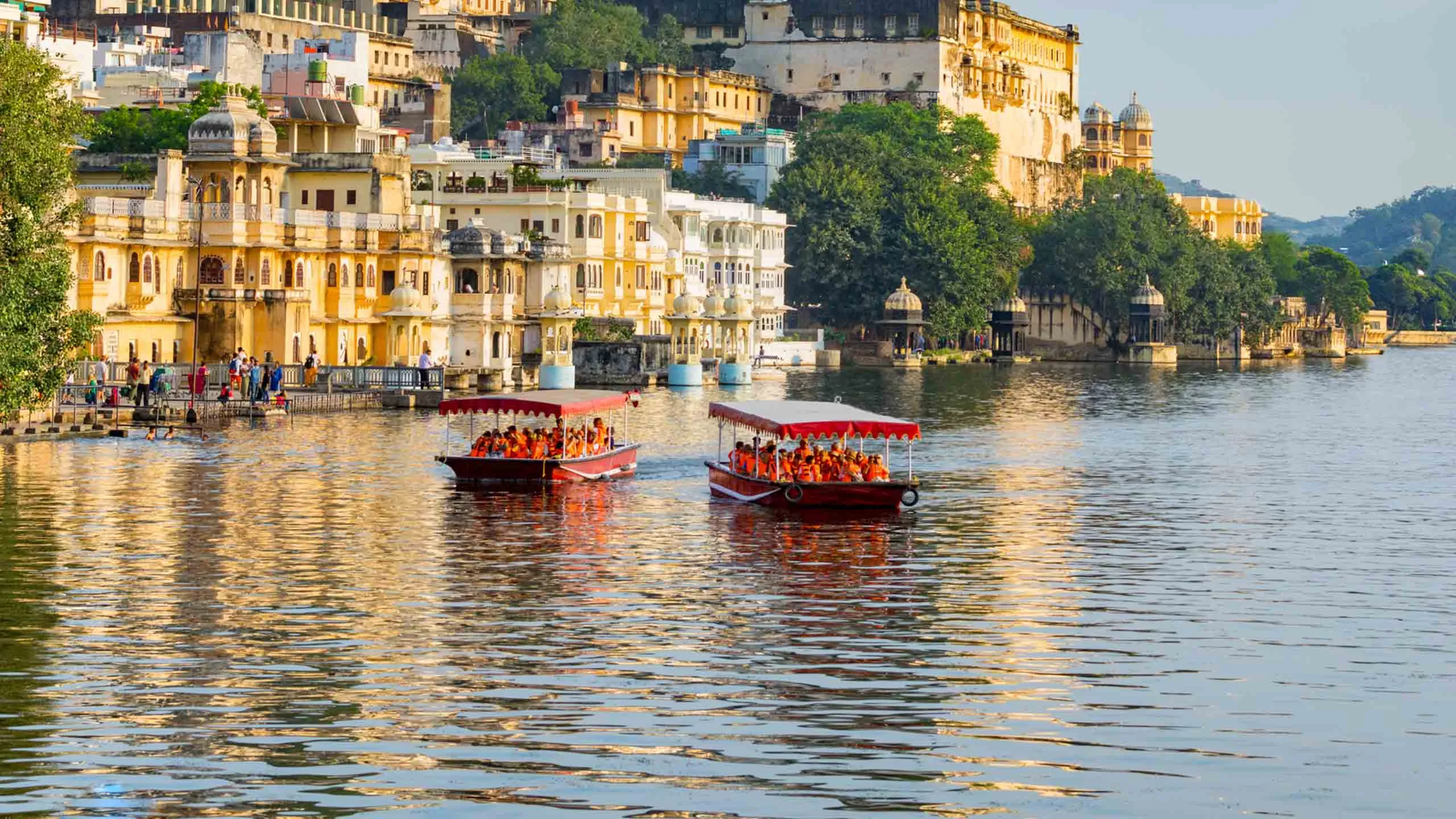 Lake Pichola Udaipur sightseeing